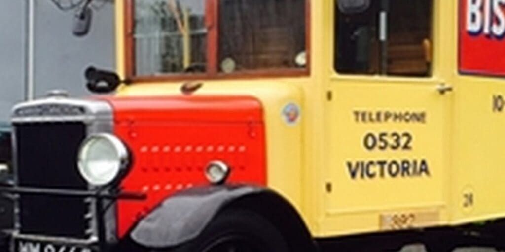 Bishop’s Move Morris Van at 54th HCVS London to Brighton run